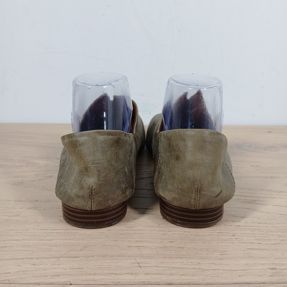 b.o.c. Loafers Womens 10M Olive Leather Slip On Comfort Casual Wear Style - Picture 4 of 10